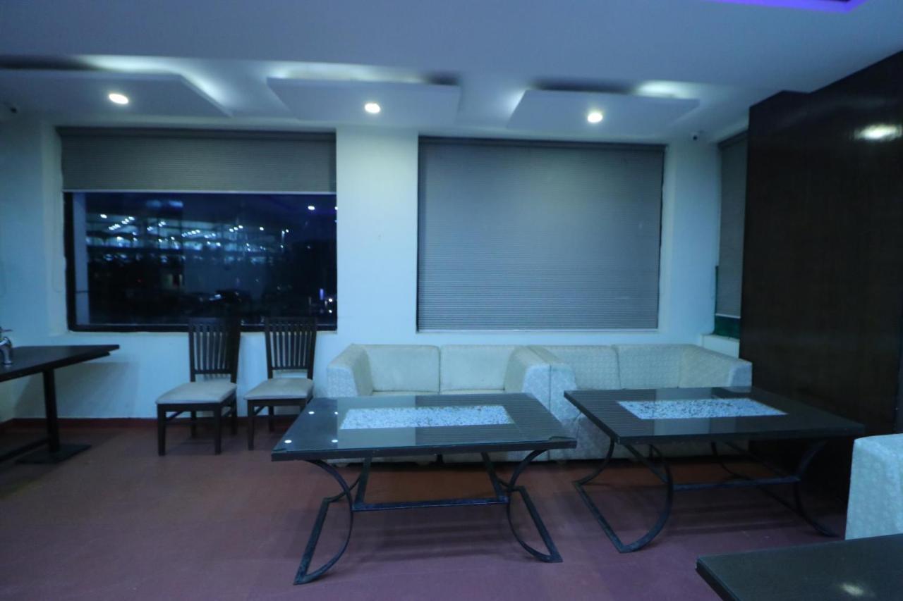 Hotel Eurasia Mohali International Airport Zirakpur Exteriér fotografie