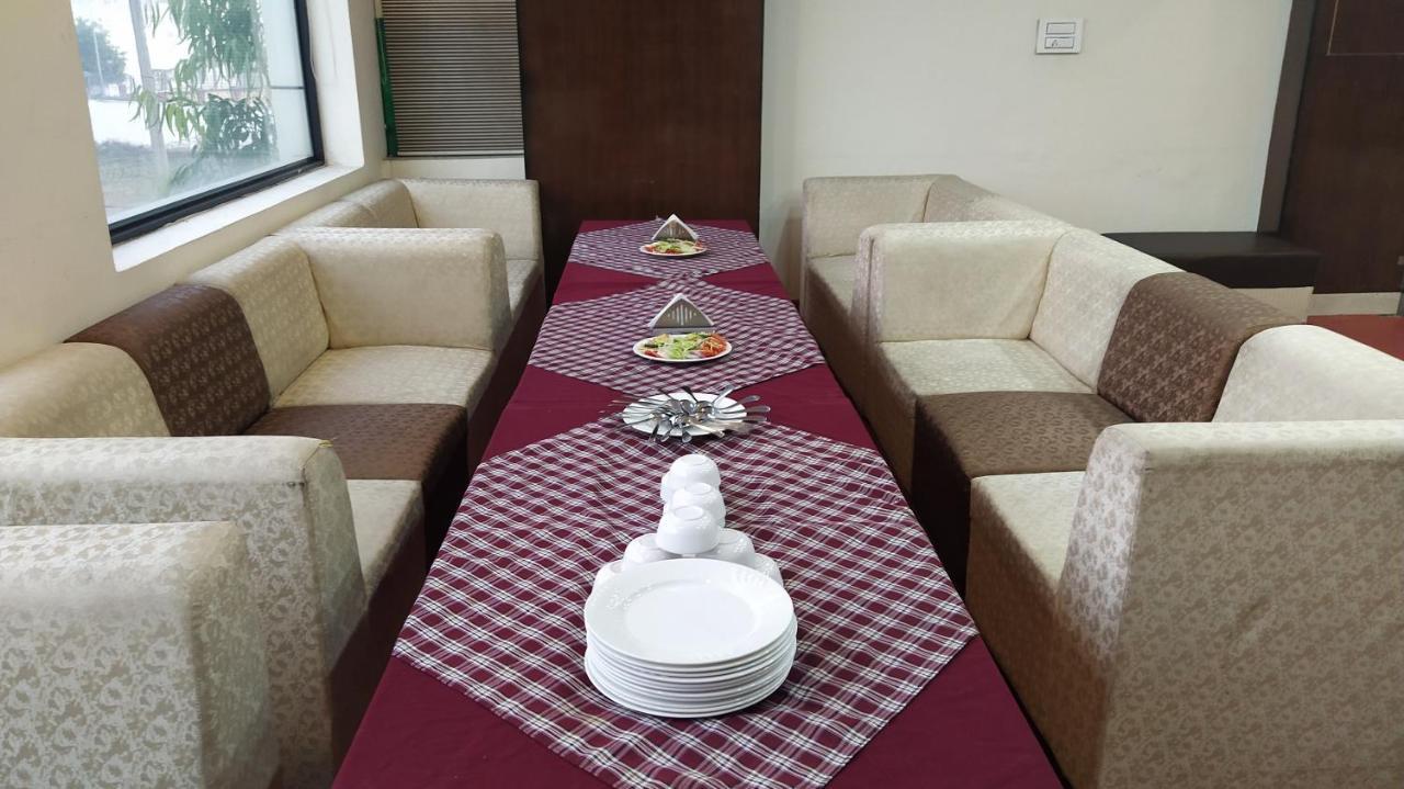 Hotel Eurasia Mohali International Airport Zirakpur Exteriér fotografie