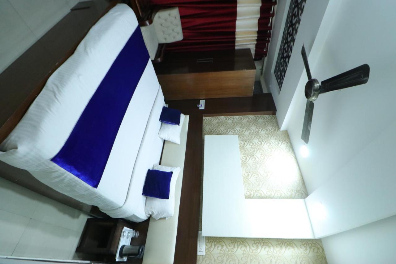 Hotel Eurasia Mohali International Airport Zirakpur Exteriér fotografie