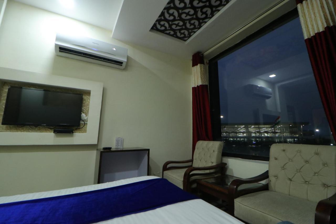 Hotel Eurasia Mohali International Airport Zirakpur Exteriér fotografie